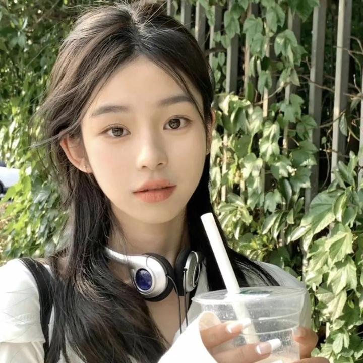 薄总太太又去约会了